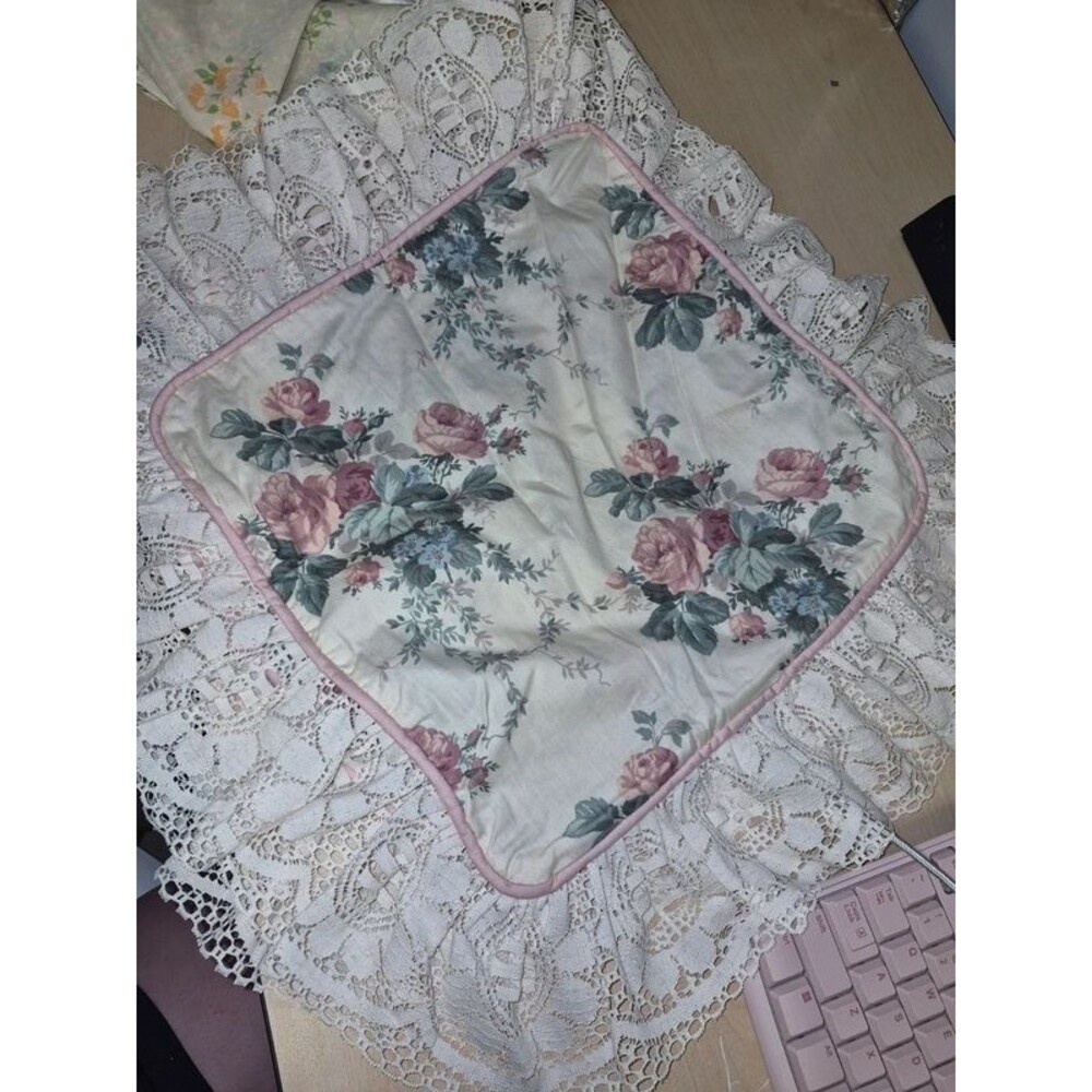 Vintage 1980s pillow sham set